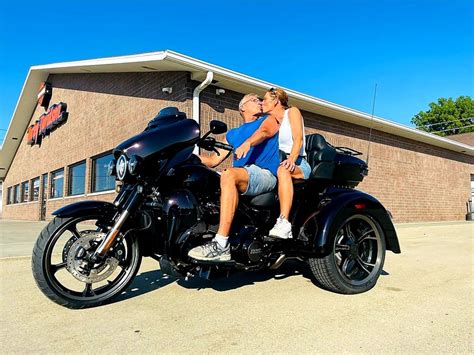 Harley davidson sioux city - Proper tire pressure for a Harley Davidson depends upon the type of tire used. Harley Davidson recommends using only certain tires for specific models of motorcycles. The cold pressure for each tire is listed on a chart on the company’s web...